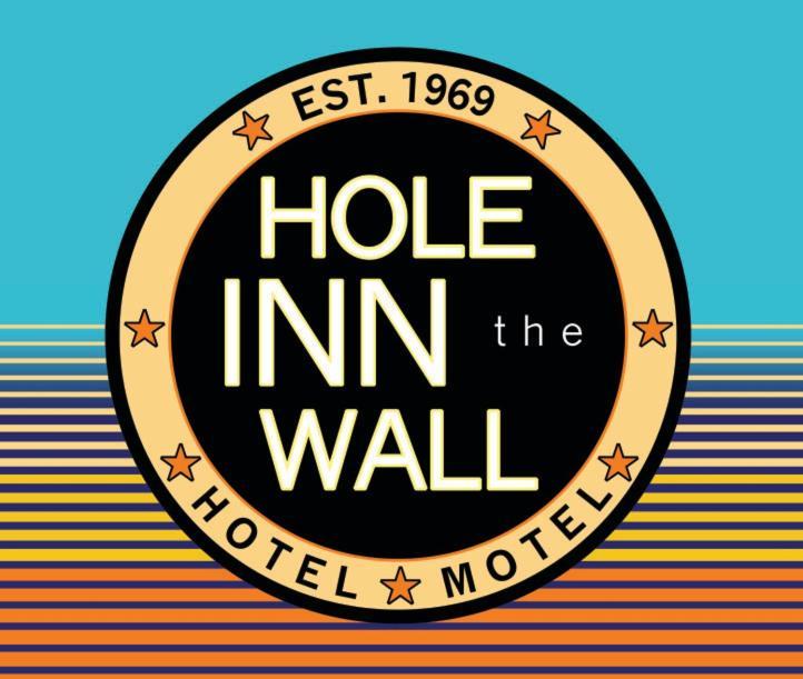 Hole Inn The Wall Hotel - Fort Walton Beach - Sunset Plaza - Nearby Beaches & Hurlburt Dış mekan fotoğraf